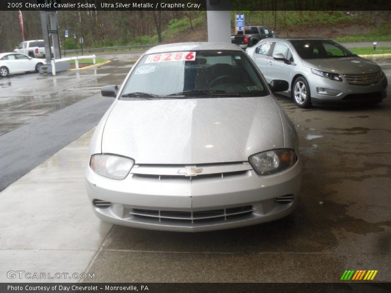 Ultra Silver Metallic / Graphite Gray 2005 Chevrolet Cavalier Sedan