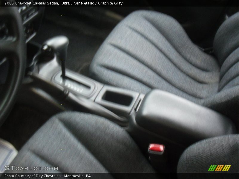 Ultra Silver Metallic / Graphite Gray 2005 Chevrolet Cavalier Sedan