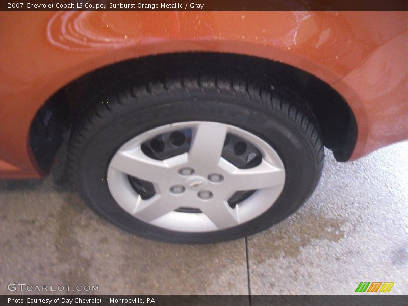 Sunburst Orange Metallic / Gray 2007 Chevrolet Cobalt LS Coupe
