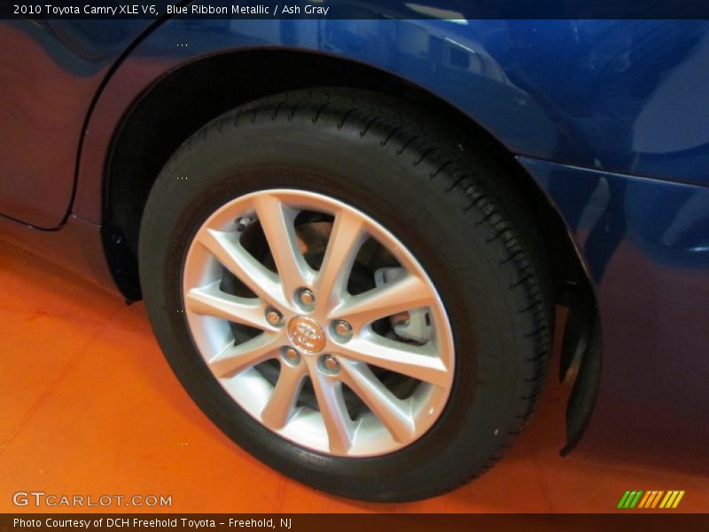 Blue Ribbon Metallic / Ash Gray 2010 Toyota Camry XLE V6