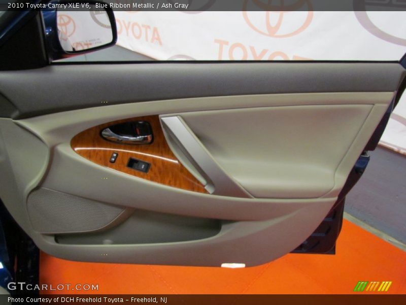 Blue Ribbon Metallic / Ash Gray 2010 Toyota Camry XLE V6