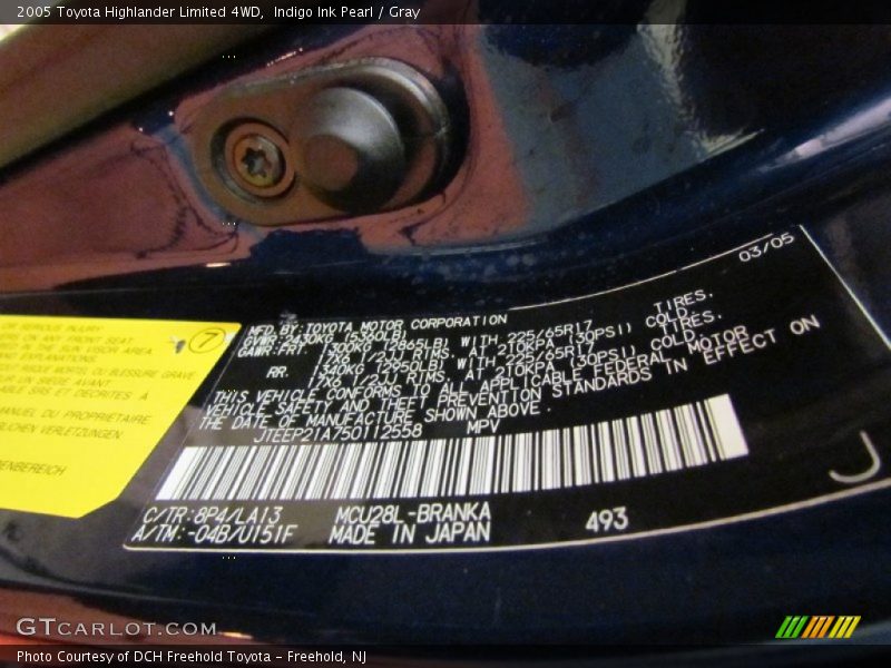 Indigo Ink Pearl / Gray 2005 Toyota Highlander Limited 4WD