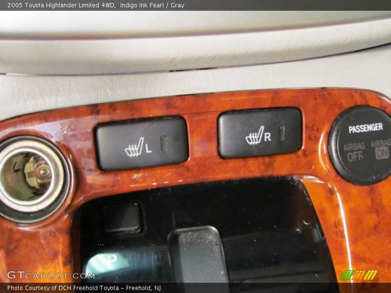 Indigo Ink Pearl / Gray 2005 Toyota Highlander Limited 4WD