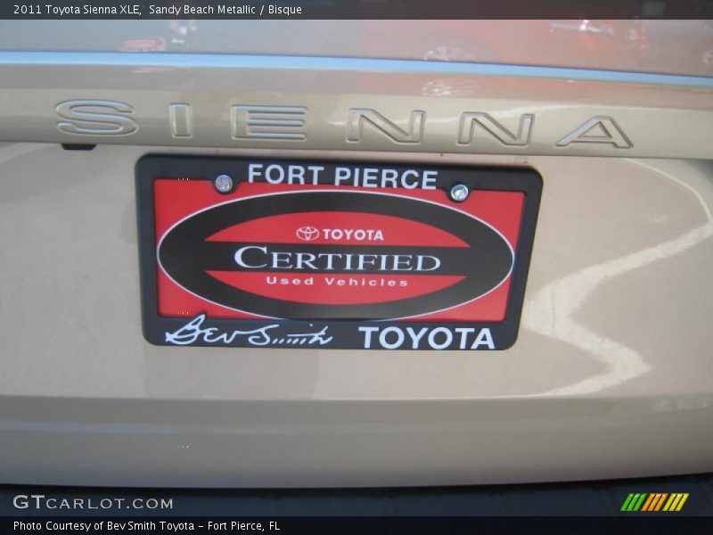 Sandy Beach Metallic / Bisque 2011 Toyota Sienna XLE