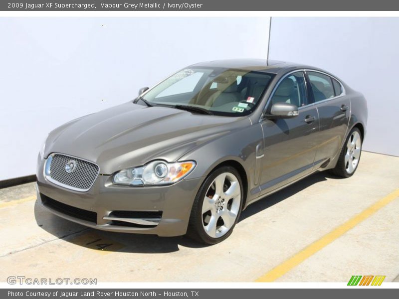 Front 3/4 View of 2009 XF Supercharged