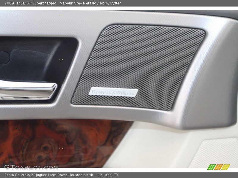 Audio System of 2009 XF Supercharged