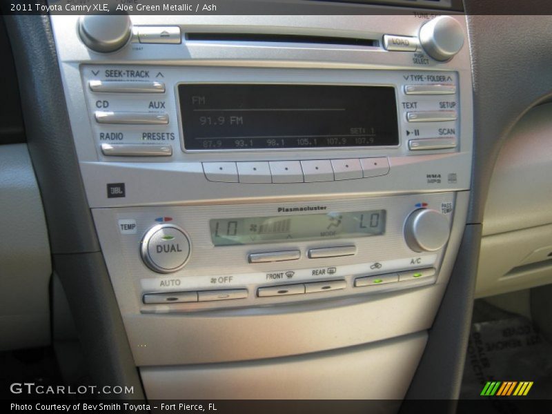 Aloe Green Metallic / Ash 2011 Toyota Camry XLE