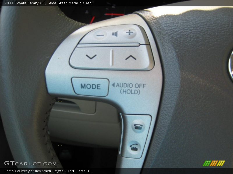 Aloe Green Metallic / Ash 2011 Toyota Camry XLE