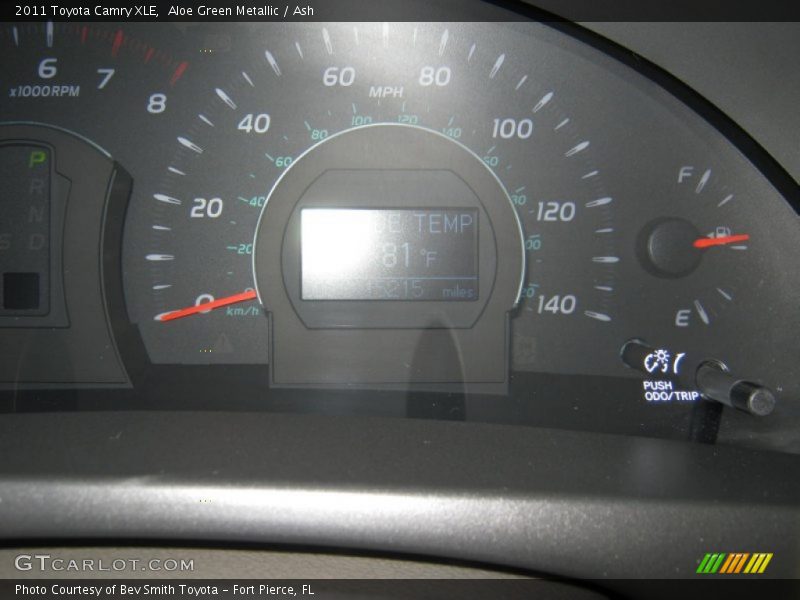 Aloe Green Metallic / Ash 2011 Toyota Camry XLE