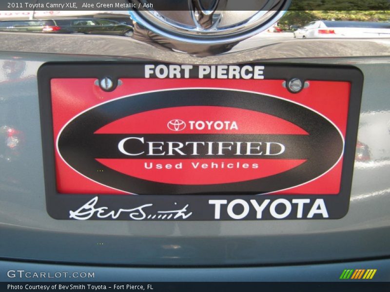 Aloe Green Metallic / Ash 2011 Toyota Camry XLE