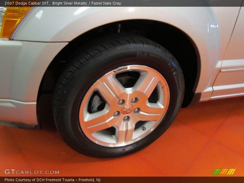 Bright Silver Metallic / Pastel Slate Gray 2007 Dodge Caliber SXT