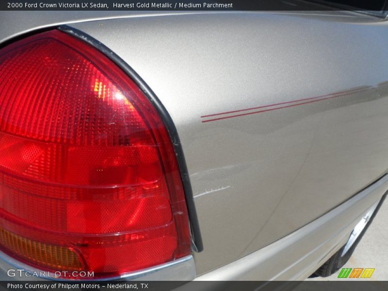 Harvest Gold Metallic / Medium Parchment 2000 Ford Crown Victoria LX Sedan