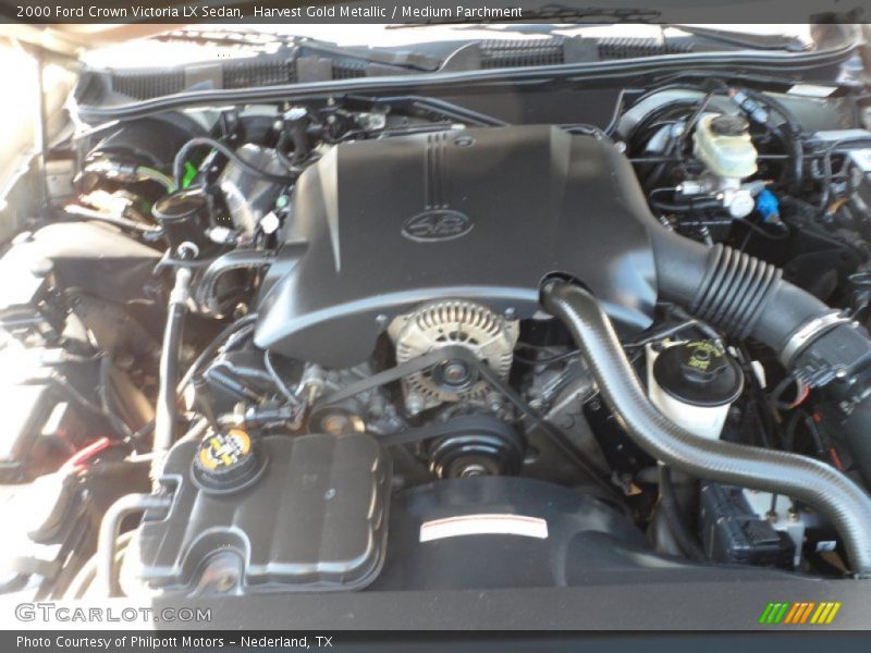 Harvest Gold Metallic / Medium Parchment 2000 Ford Crown Victoria LX Sedan
