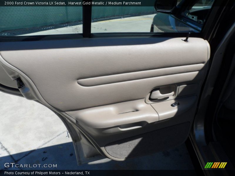 Harvest Gold Metallic / Medium Parchment 2000 Ford Crown Victoria LX Sedan
