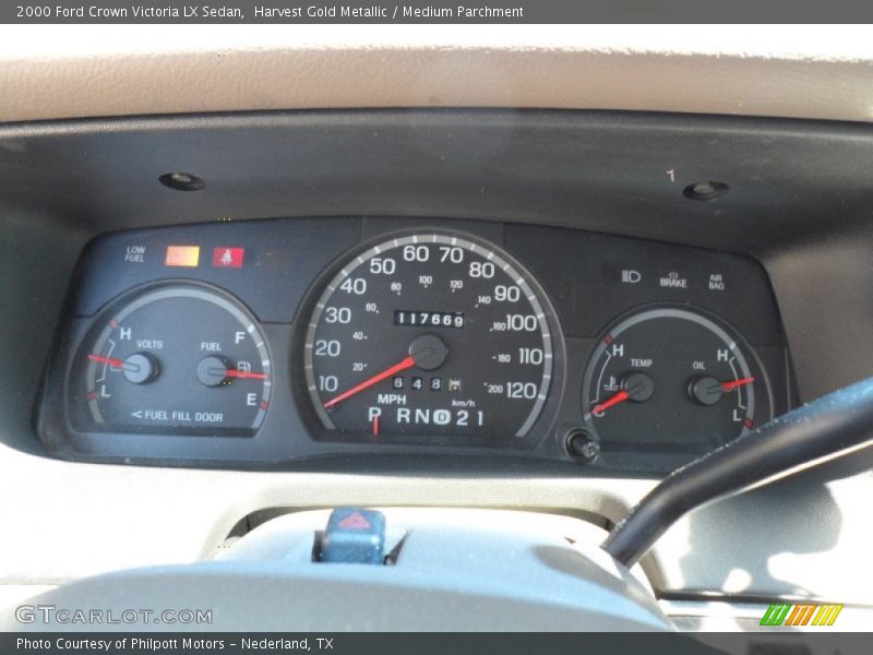 Harvest Gold Metallic / Medium Parchment 2000 Ford Crown Victoria LX Sedan