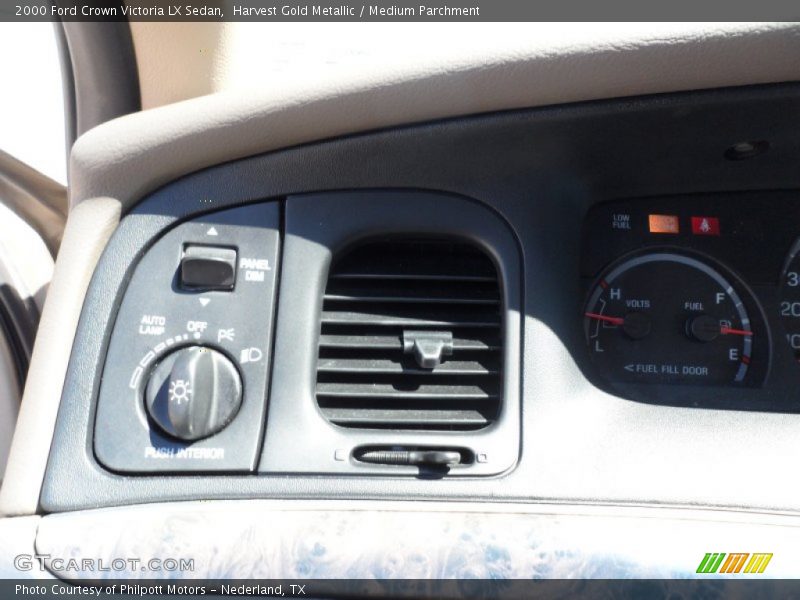 Harvest Gold Metallic / Medium Parchment 2000 Ford Crown Victoria LX Sedan