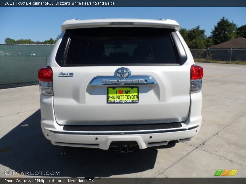 Blizzard White Pearl / Sand Beige 2011 Toyota 4Runner SR5