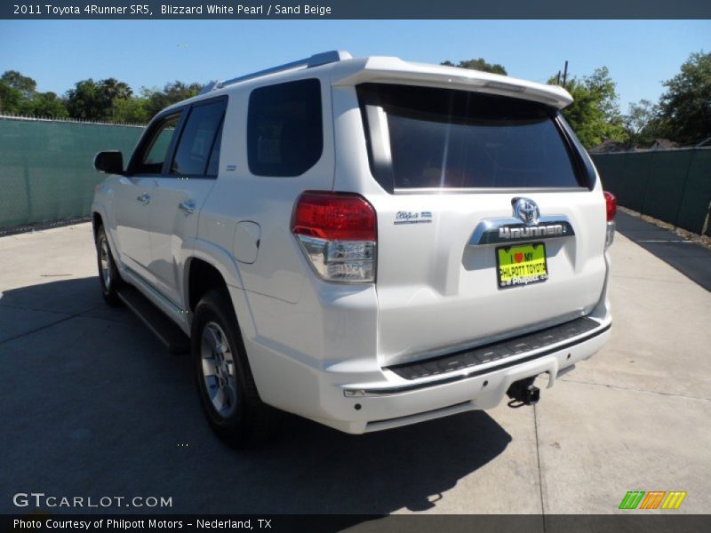 Blizzard White Pearl / Sand Beige 2011 Toyota 4Runner SR5