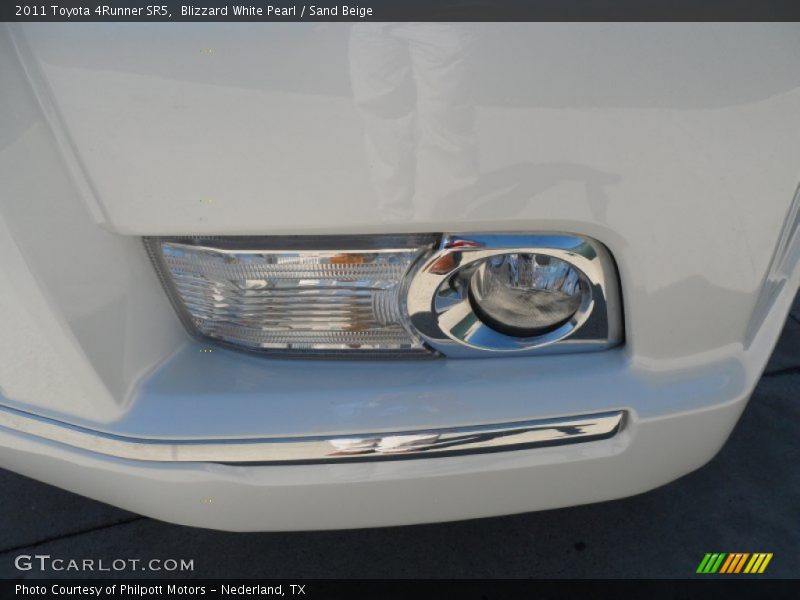 Blizzard White Pearl / Sand Beige 2011 Toyota 4Runner SR5