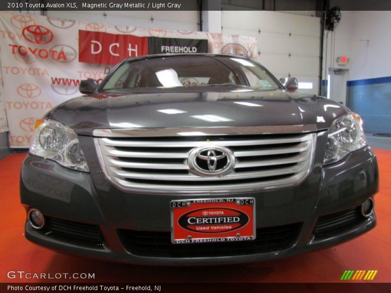 Magnetic Gray Metallic / Light Gray 2010 Toyota Avalon XLS