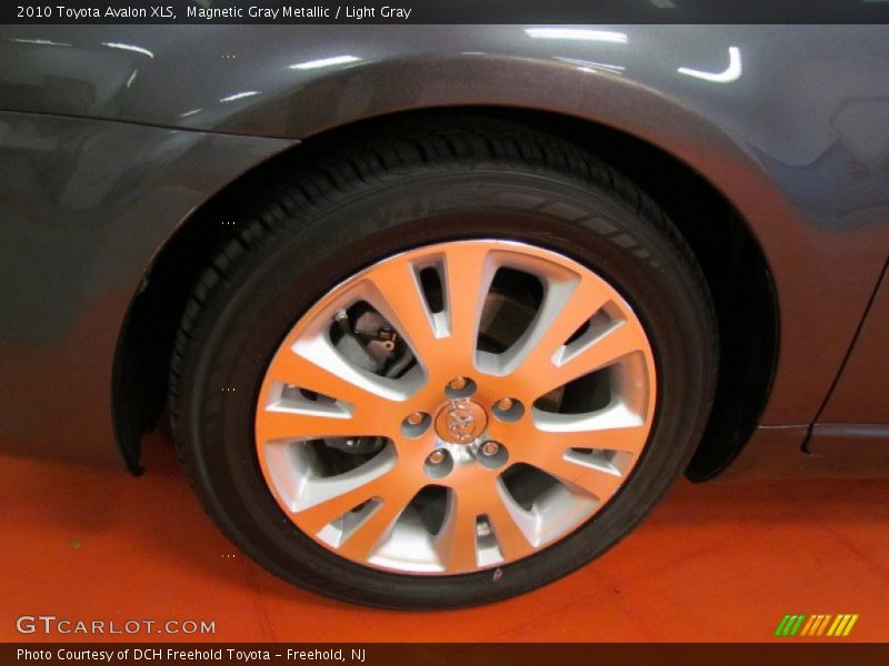 Magnetic Gray Metallic / Light Gray 2010 Toyota Avalon XLS