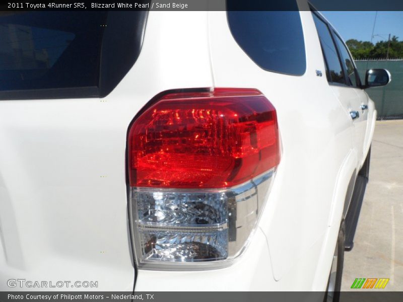 Blizzard White Pearl / Sand Beige 2011 Toyota 4Runner SR5