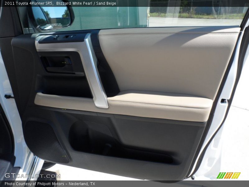 Blizzard White Pearl / Sand Beige 2011 Toyota 4Runner SR5