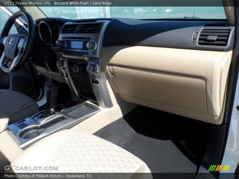 Blizzard White Pearl / Sand Beige 2011 Toyota 4Runner SR5