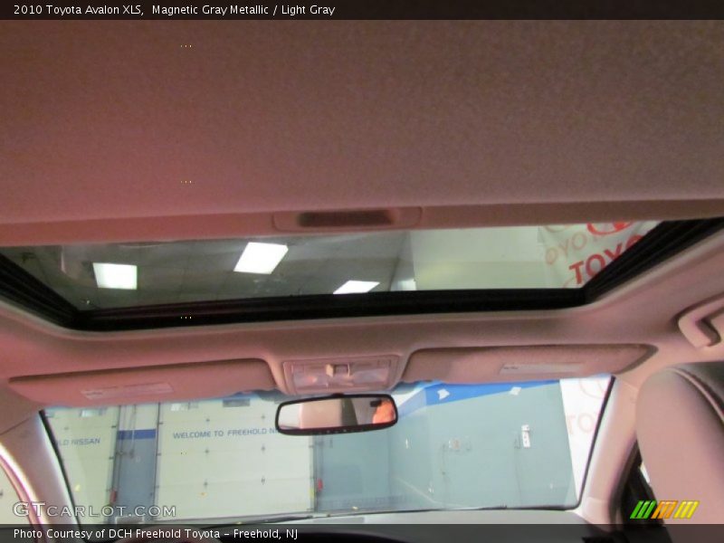Magnetic Gray Metallic / Light Gray 2010 Toyota Avalon XLS