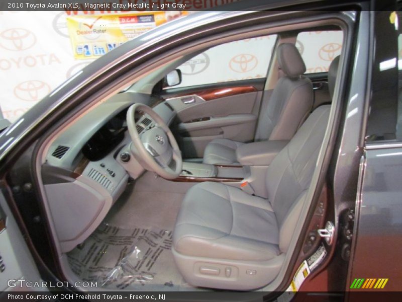 Magnetic Gray Metallic / Light Gray 2010 Toyota Avalon XLS