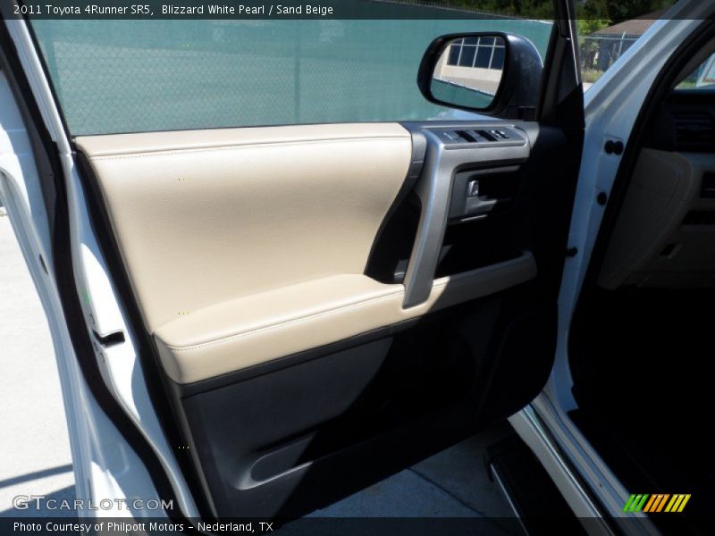 Blizzard White Pearl / Sand Beige 2011 Toyota 4Runner SR5