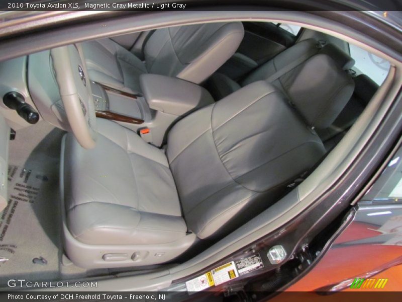 Magnetic Gray Metallic / Light Gray 2010 Toyota Avalon XLS
