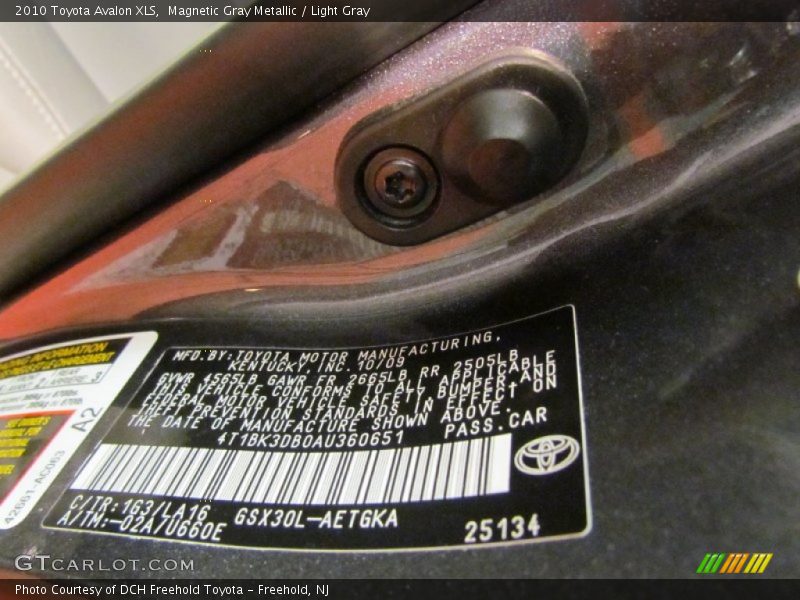 Magnetic Gray Metallic / Light Gray 2010 Toyota Avalon XLS
