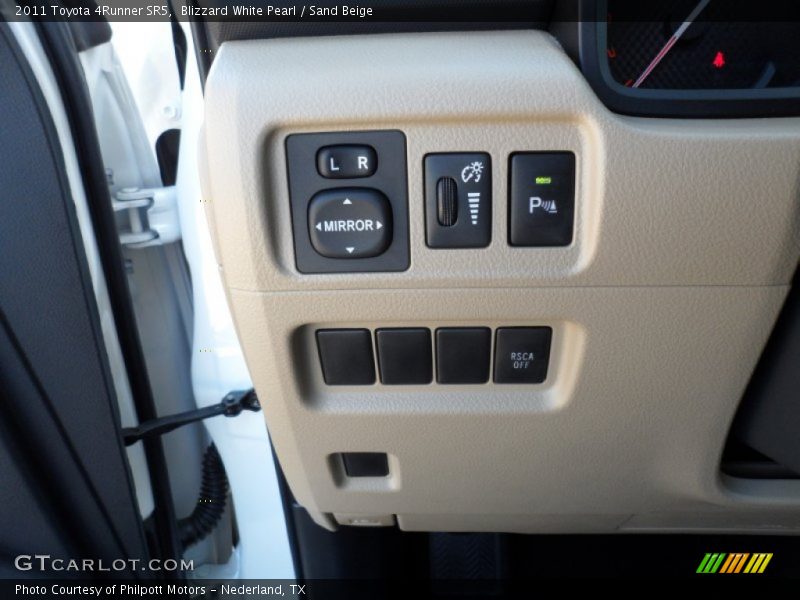 Blizzard White Pearl / Sand Beige 2011 Toyota 4Runner SR5