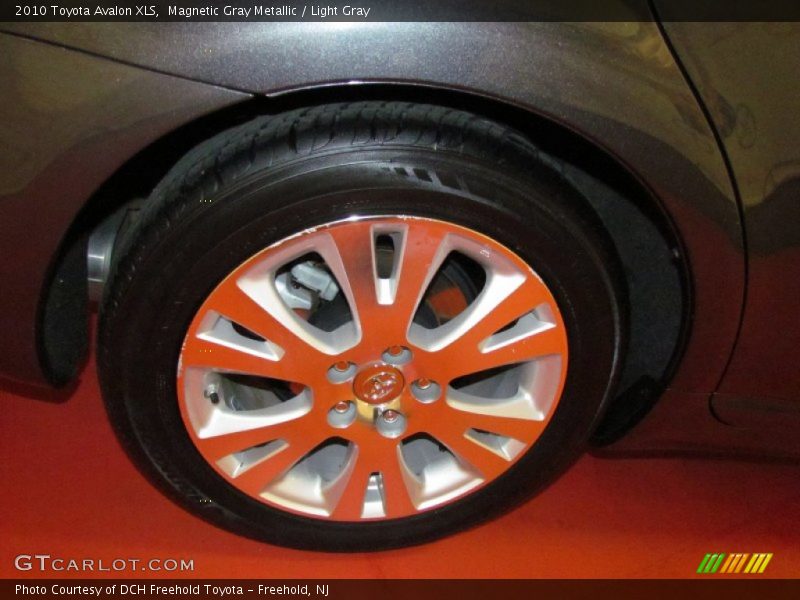 Magnetic Gray Metallic / Light Gray 2010 Toyota Avalon XLS
