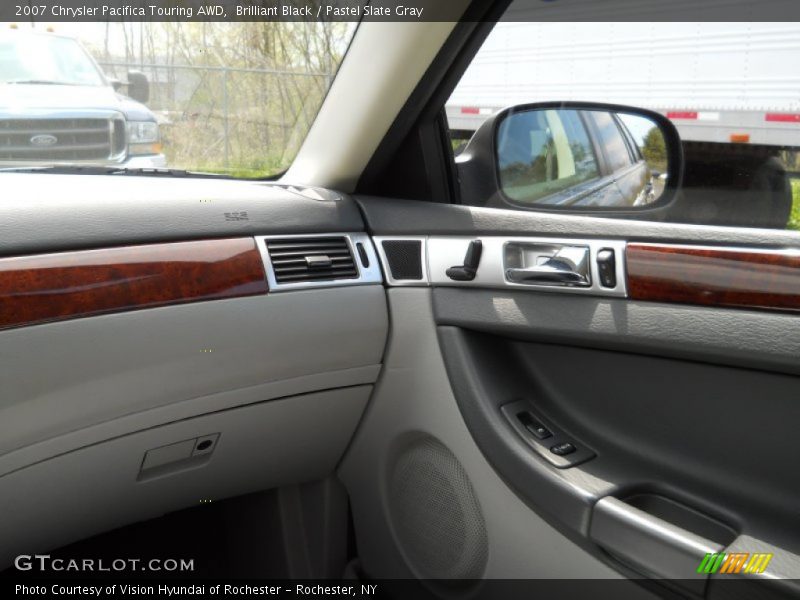 Brilliant Black / Pastel Slate Gray 2007 Chrysler Pacifica Touring AWD