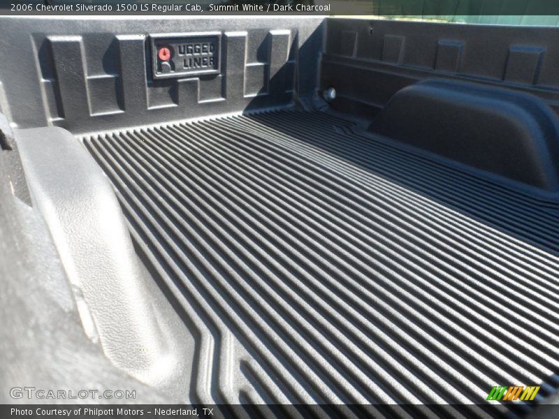 Summit White / Dark Charcoal 2006 Chevrolet Silverado 1500 LS Regular Cab