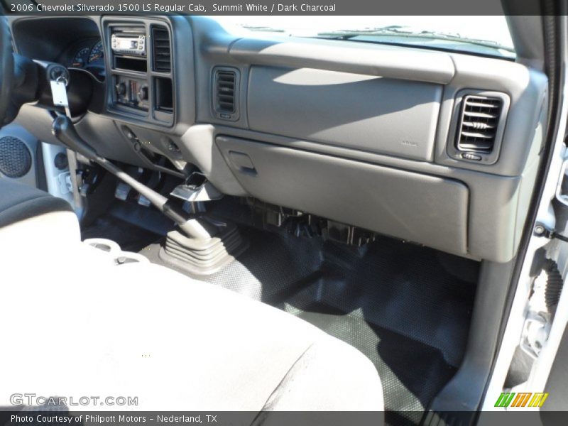Summit White / Dark Charcoal 2006 Chevrolet Silverado 1500 LS Regular Cab