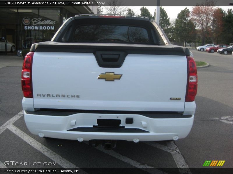 Summit White / Ebony 2009 Chevrolet Avalanche Z71 4x4