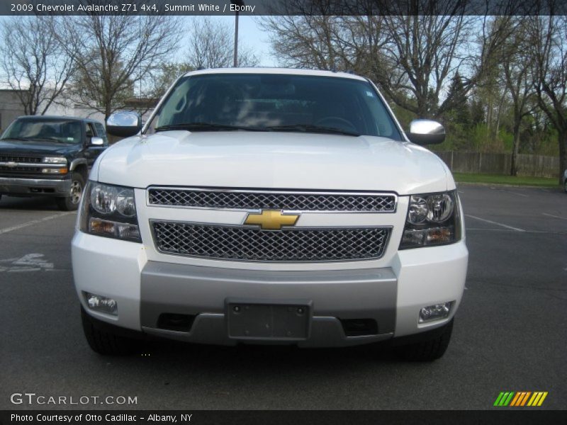 Summit White / Ebony 2009 Chevrolet Avalanche Z71 4x4