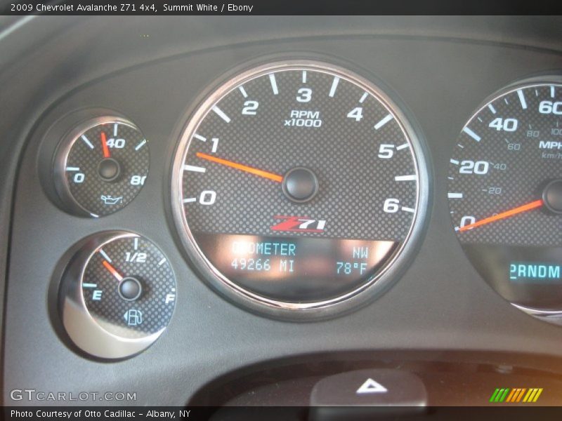 Summit White / Ebony 2009 Chevrolet Avalanche Z71 4x4