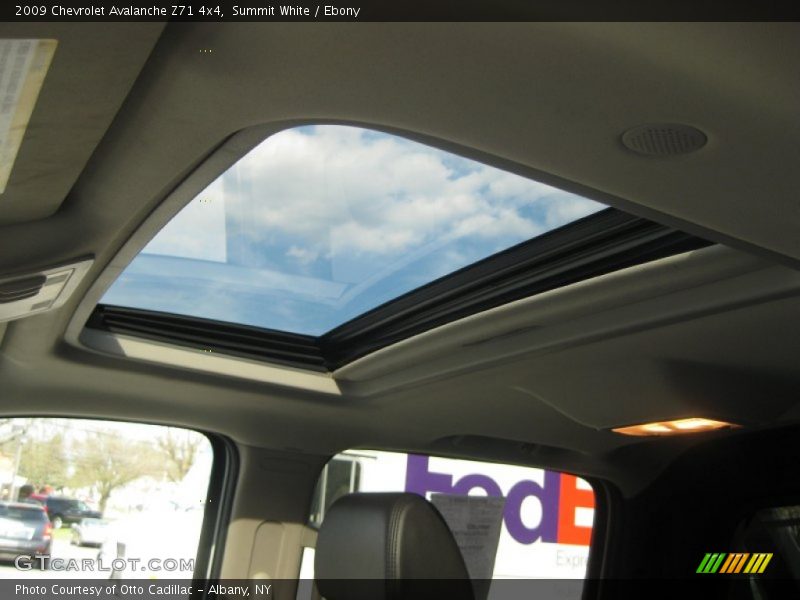 Summit White / Ebony 2009 Chevrolet Avalanche Z71 4x4