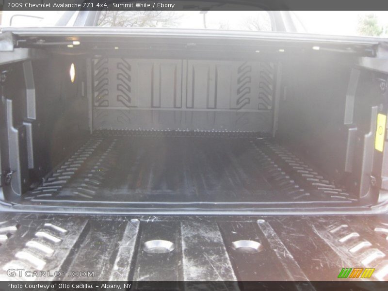 Summit White / Ebony 2009 Chevrolet Avalanche Z71 4x4