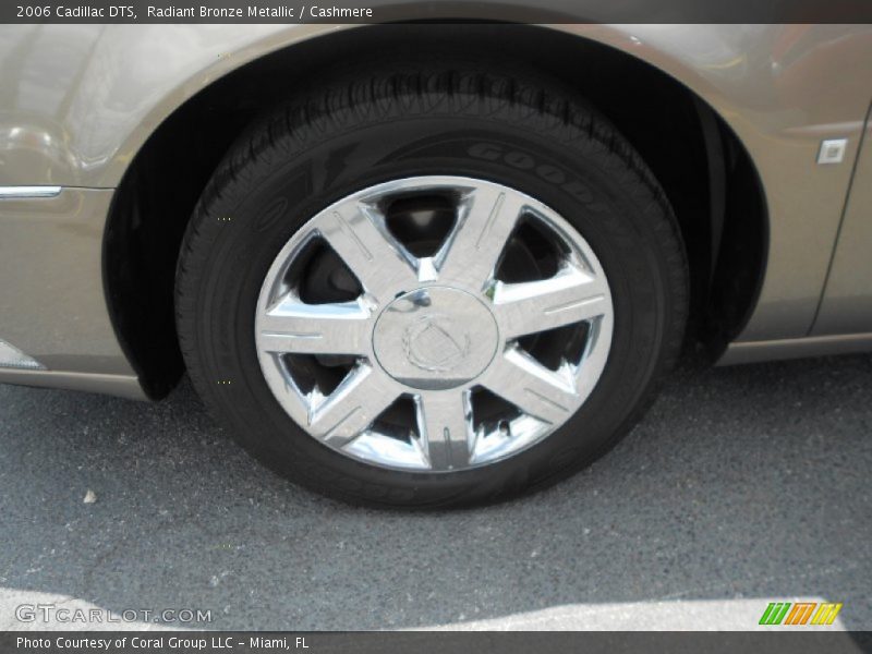 Radiant Bronze Metallic / Cashmere 2006 Cadillac DTS