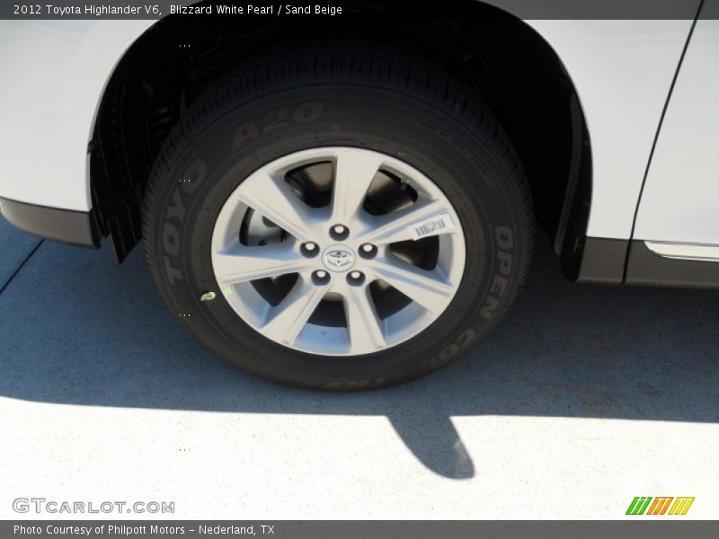 Blizzard White Pearl / Sand Beige 2012 Toyota Highlander V6
