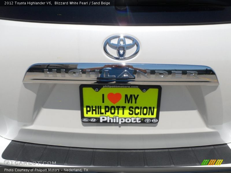 Blizzard White Pearl / Sand Beige 2012 Toyota Highlander V6