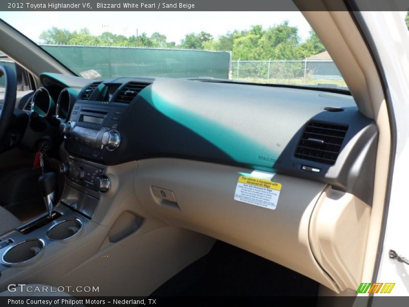 Blizzard White Pearl / Sand Beige 2012 Toyota Highlander V6
