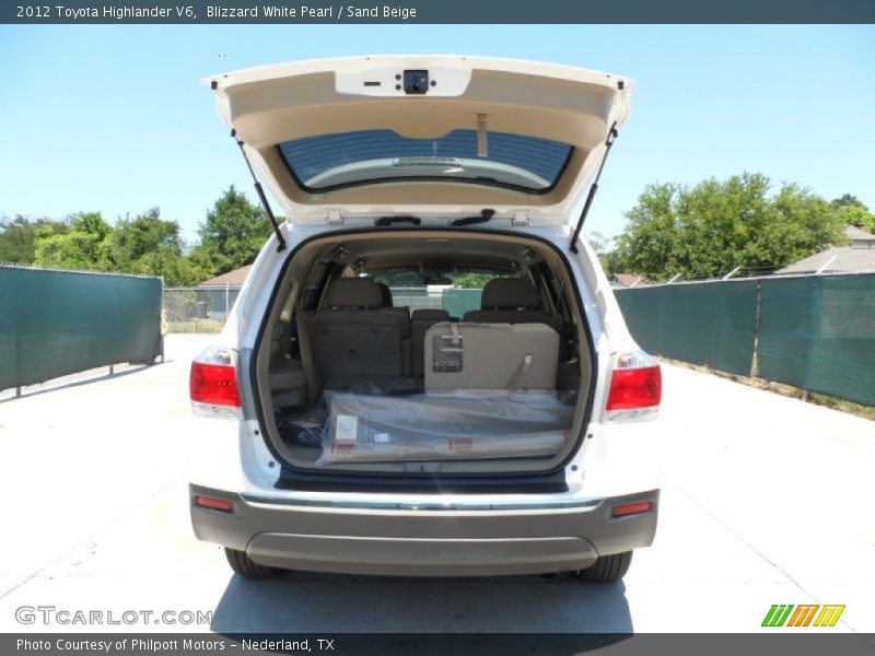 Blizzard White Pearl / Sand Beige 2012 Toyota Highlander V6