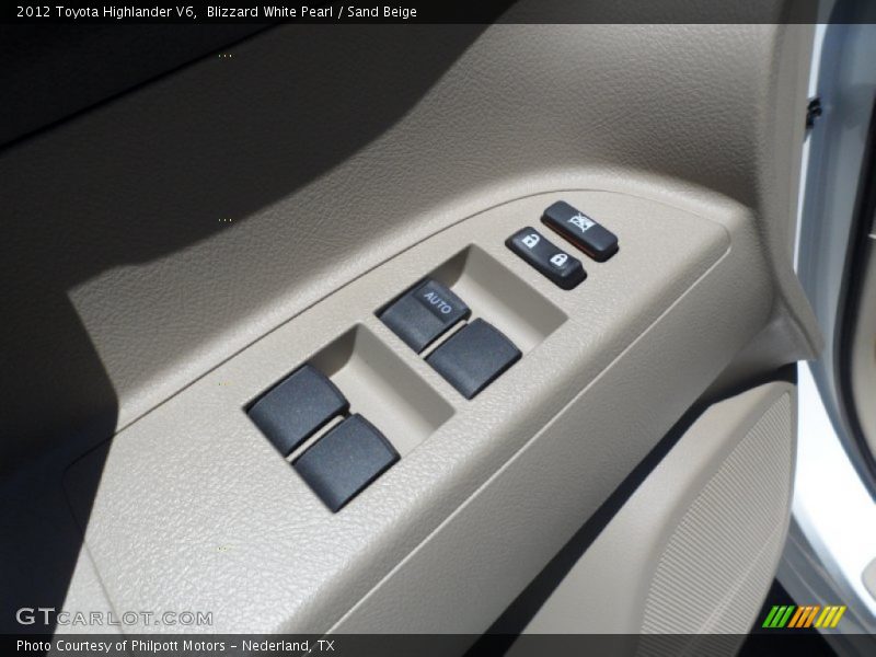 Blizzard White Pearl / Sand Beige 2012 Toyota Highlander V6
