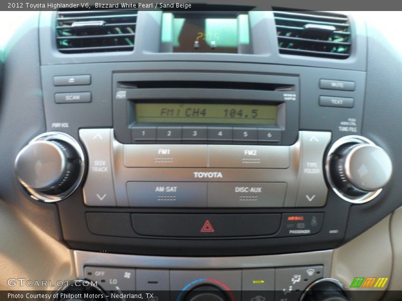 Blizzard White Pearl / Sand Beige 2012 Toyota Highlander V6